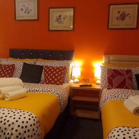 Cosy Stay In Walsall By Ideal Home Bloxwich المظهر الخارجي الصورة