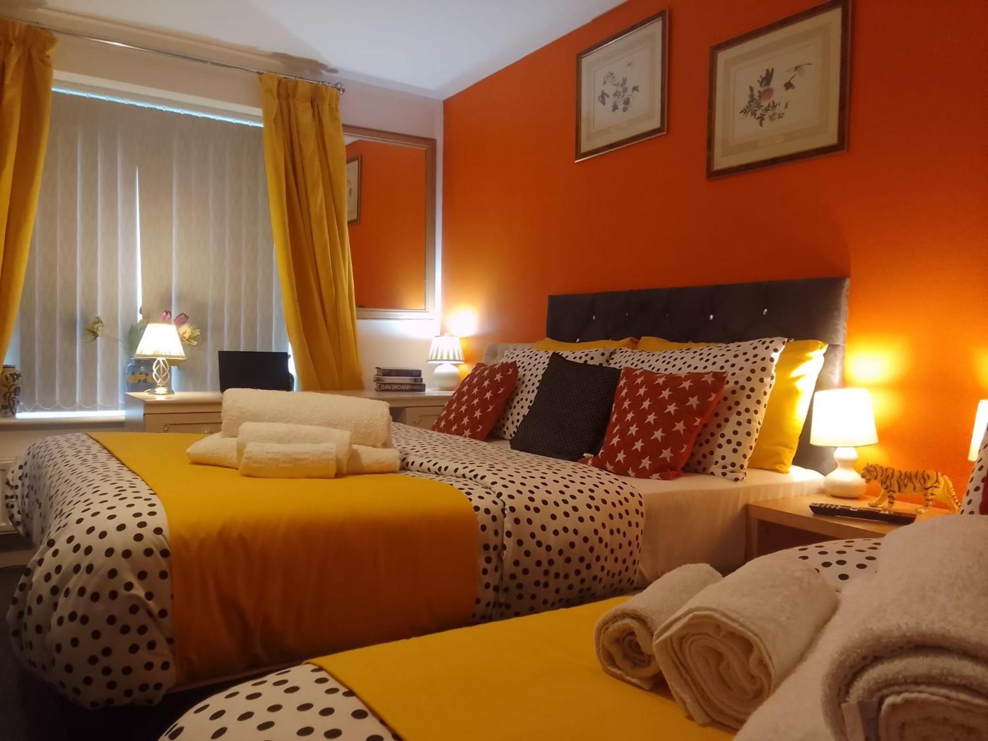 Cosy Stay In Walsall By Ideal Home Bloxwich المظهر الخارجي الصورة