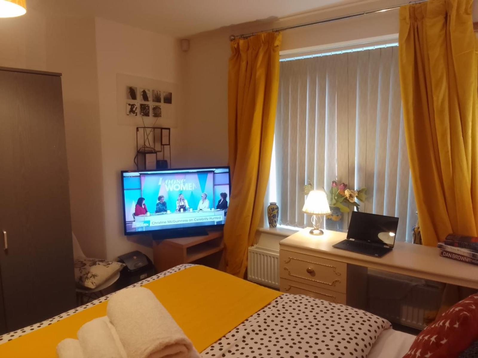 Cosy Stay In Walsall By Ideal Home Bloxwich المظهر الخارجي الصورة