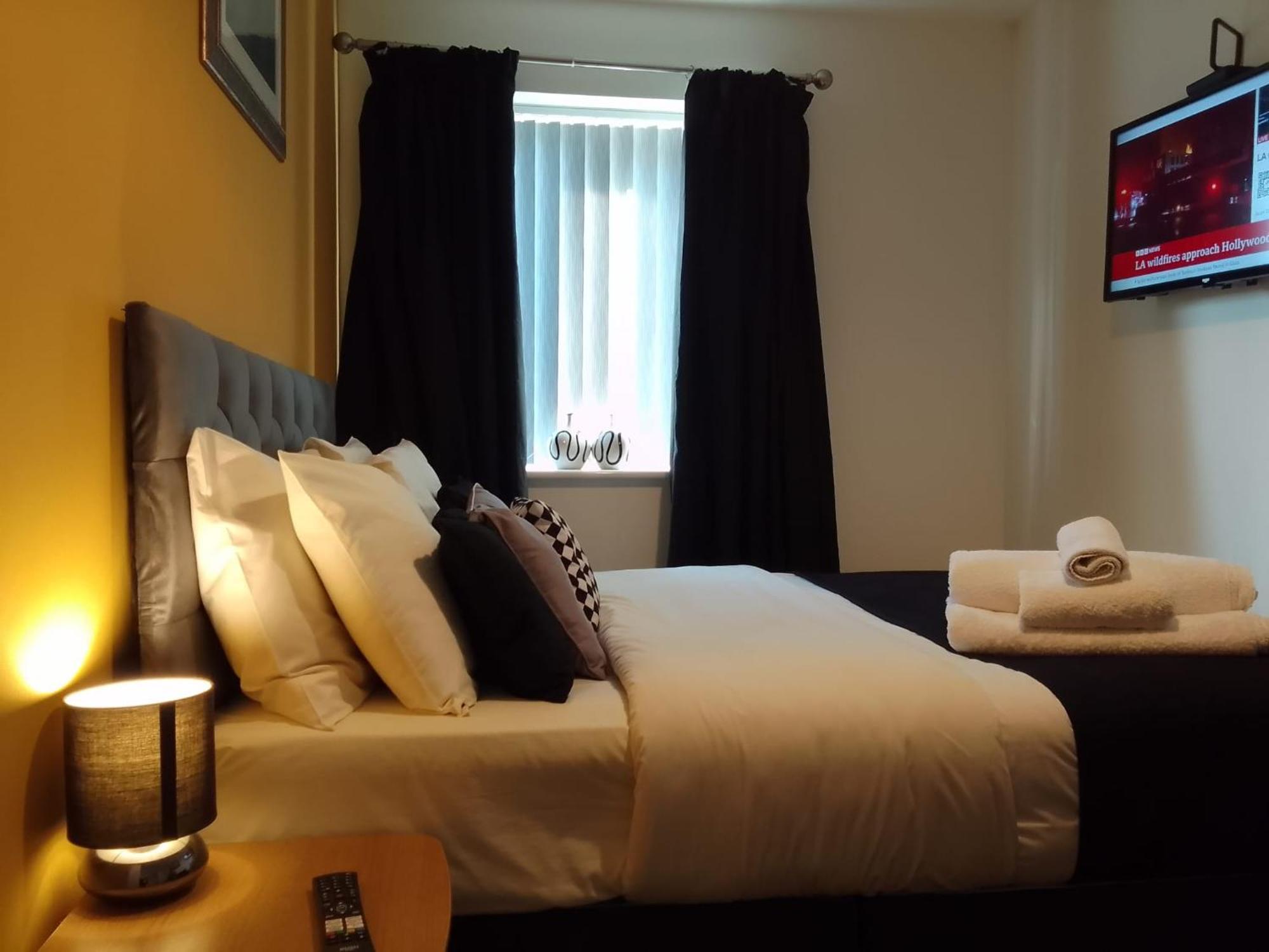 Cosy Stay In Walsall By Ideal Home Bloxwich المظهر الخارجي الصورة
