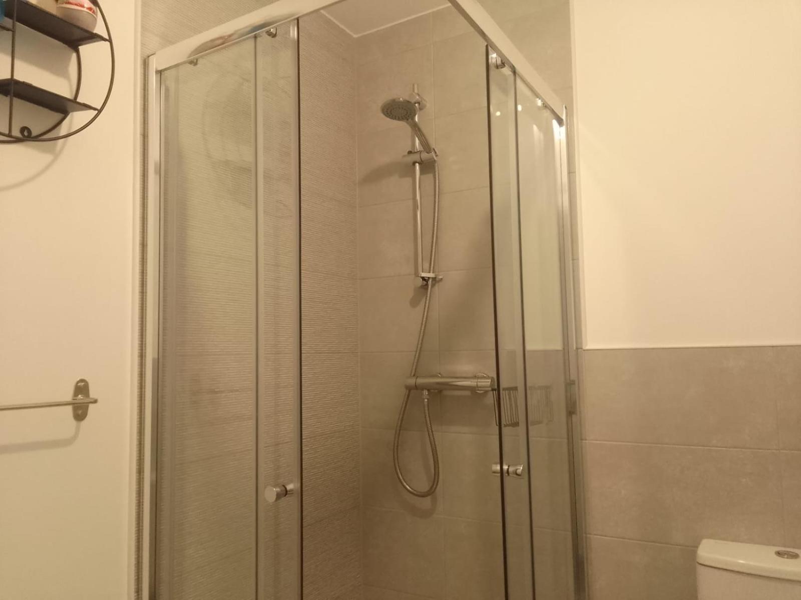 Cosy Stay In Walsall By Ideal Home Bloxwich المظهر الخارجي الصورة