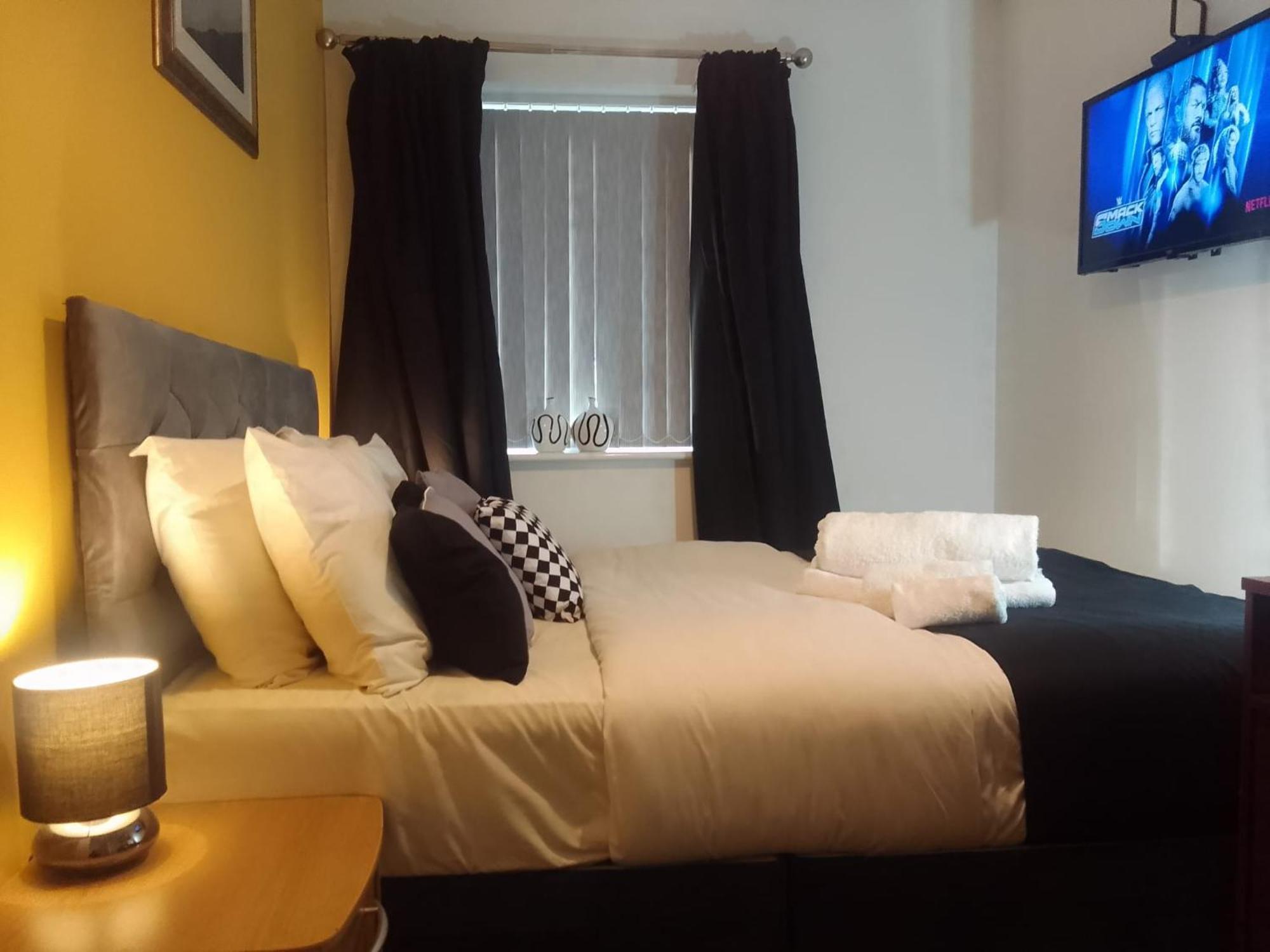 Cosy Stay In Walsall By Ideal Home Bloxwich المظهر الخارجي الصورة